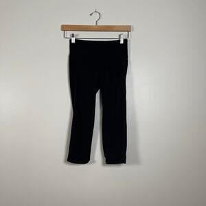 Athleta • Chaturanga Black Cropped Leggings